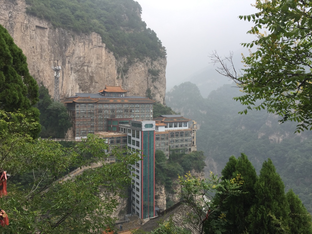 hotel was built on the mountain of Shanxi tour